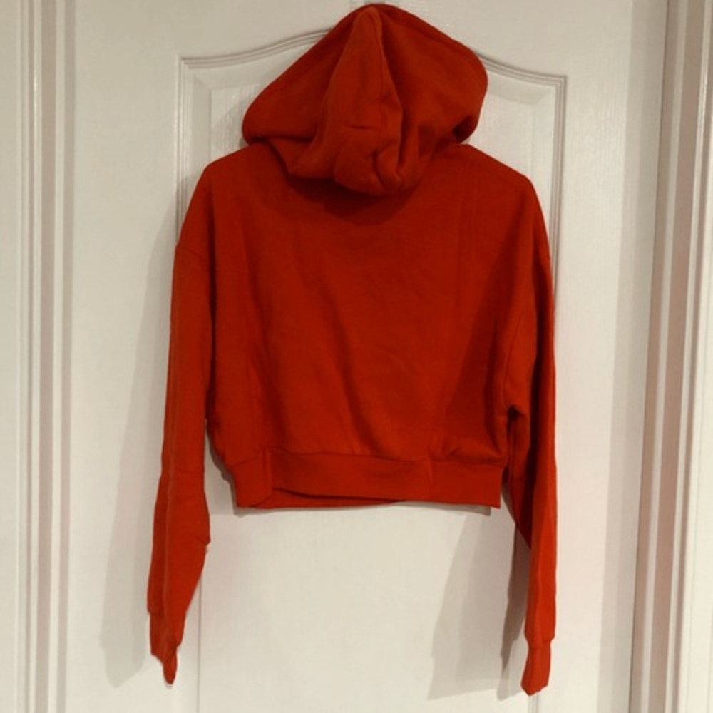 Levis Womens Orange Cropped Hoodie Sweatshirt Logo Graphic Size Large NWT - Picture 3 of 5